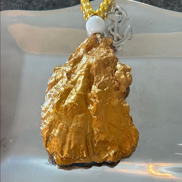 Handcrafted Shell On Oyster Shell - Picture 4 of 4